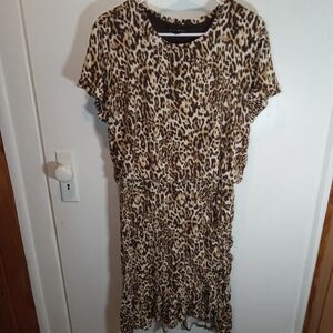Banana Republic Leopard Print Dress Tall L Short Sleeve Flounce Hem Ruched Boho